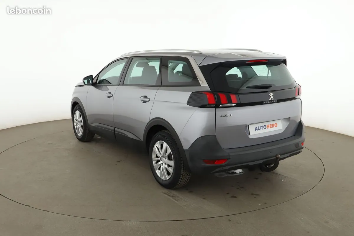 Peugeot 5008 2018 photo 2
