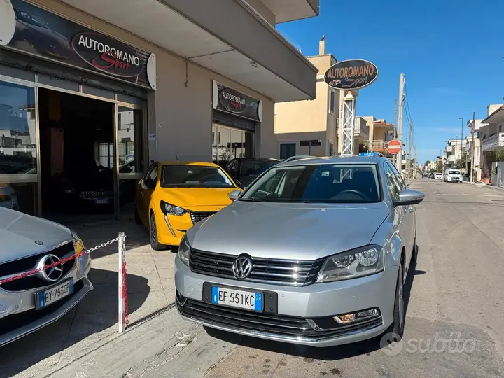 Volkswagen Passat 2011 photo 2