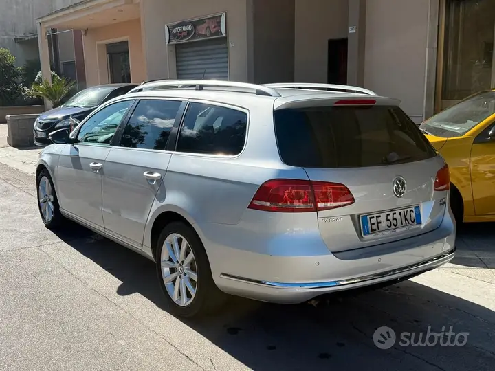 Volkswagen Passat 2011 photo 4