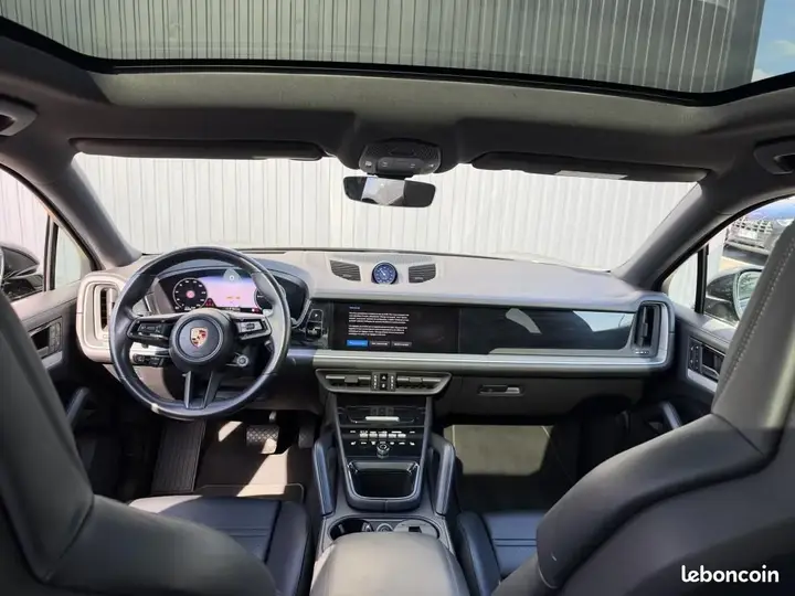 Porsche Cayenne 2023 photo 3