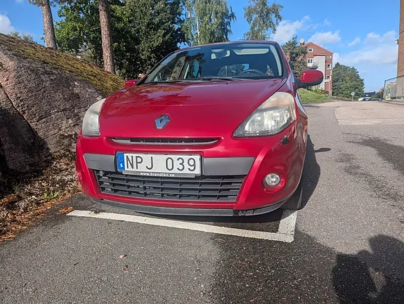 Renault Clio 2010 photo 5