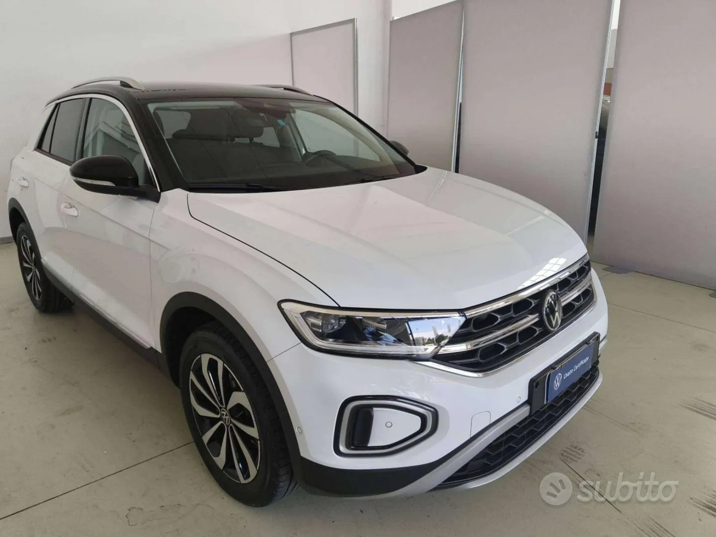 Volkswagen T-Roc 2023 photo 3