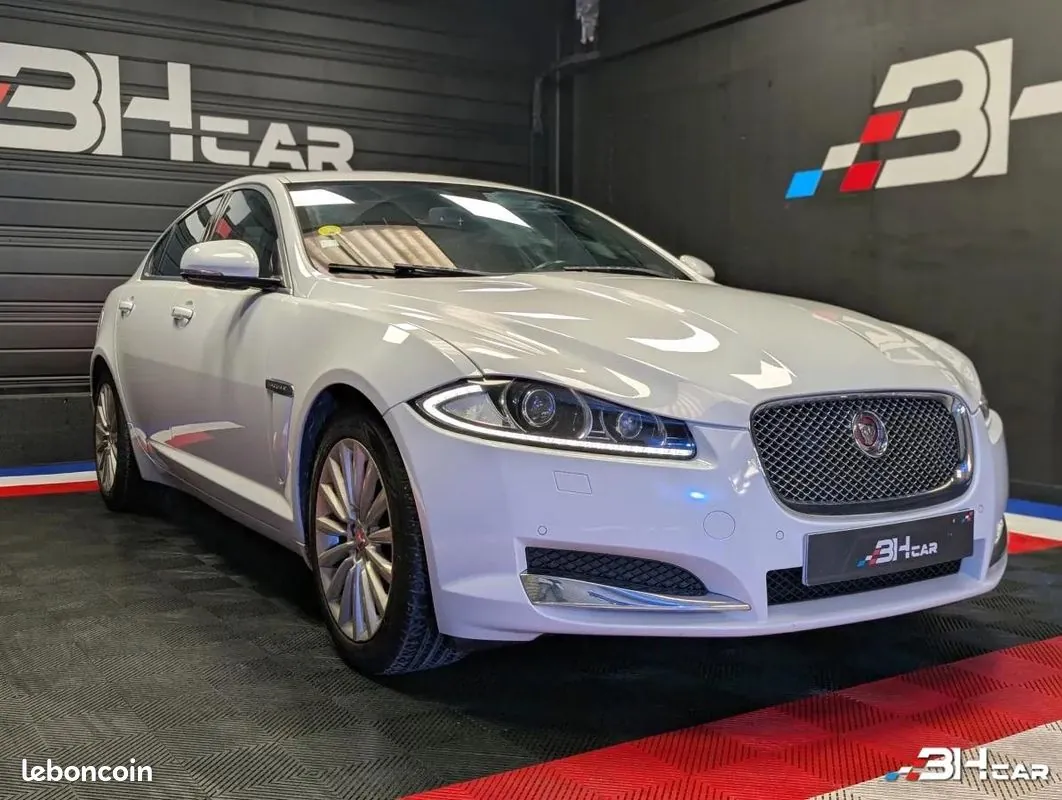 Jaguar Xf 2015 photo 3