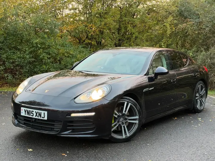 Porsche Panamera 2015 photo 2