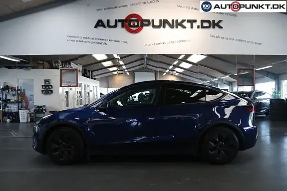 Tesla Model Y 2024 photo 3