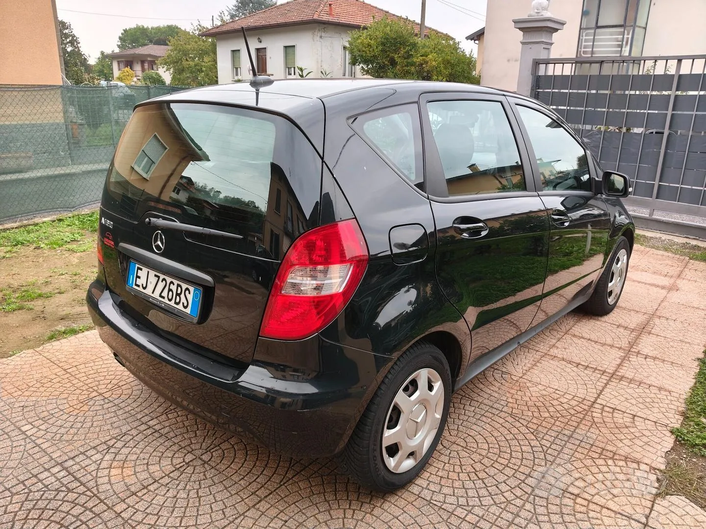 Mercedes-Benz A 160 2011 photo 3