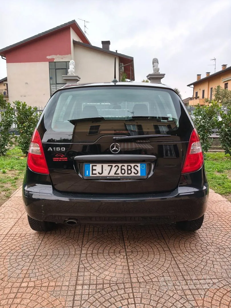 Mercedes-Benz A 160 2011 photo 4