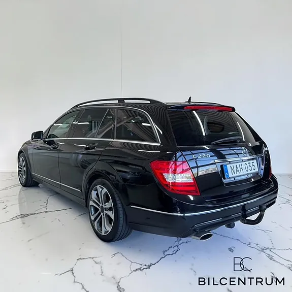 Mercedes-Benz C220 2013 photo 4