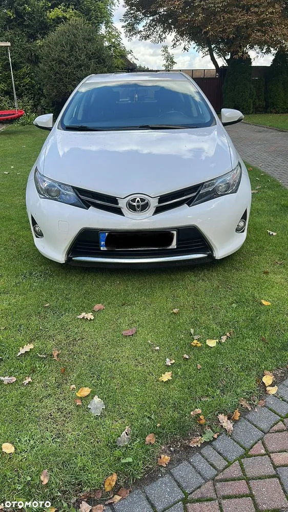 Toyota Auris 2014 photo 2