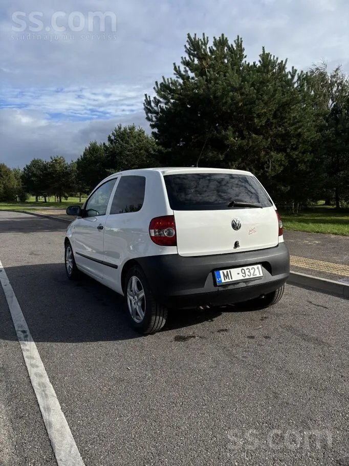 Volkswagen Fox 2009 photo 3