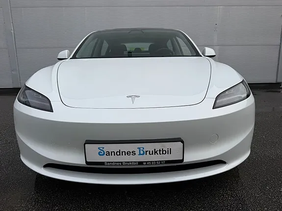 Tesla Model 3 2024 photo 3