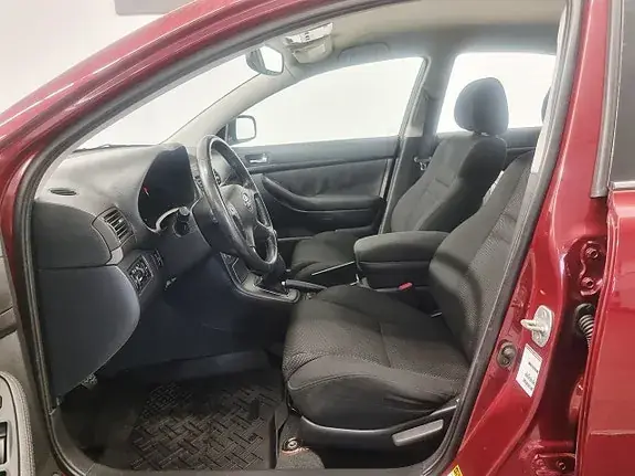 Toyota Avensis 2004 photo 5