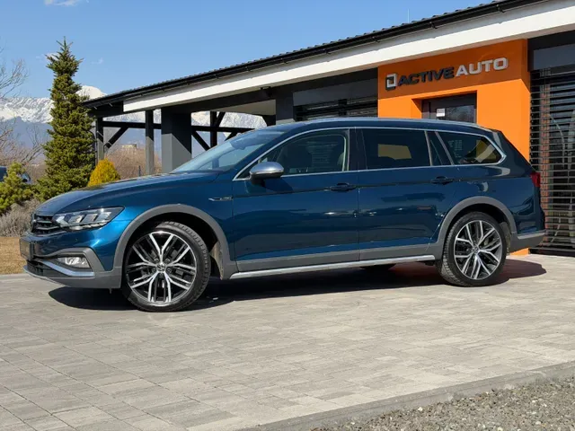 Volkswagen Passat Alltrack 2021 photo 2