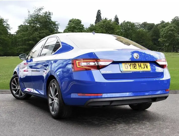 Skoda Superb 2018 photo 3