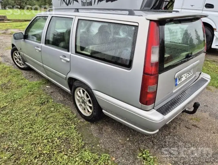 Volvo V70 1998 photo 2