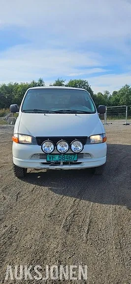 Toyota Hiace 2003 photo 2