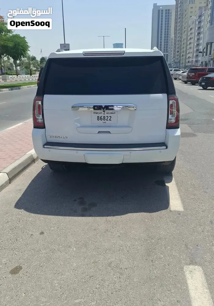 GMC Yukon 2015 photo 2
