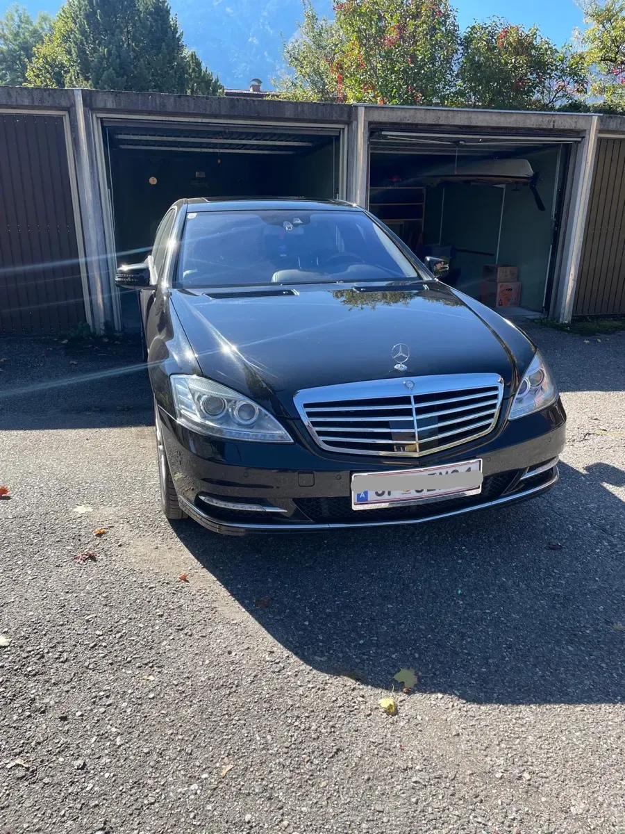 Mercedes-Benz S-Class 2011 photo 2