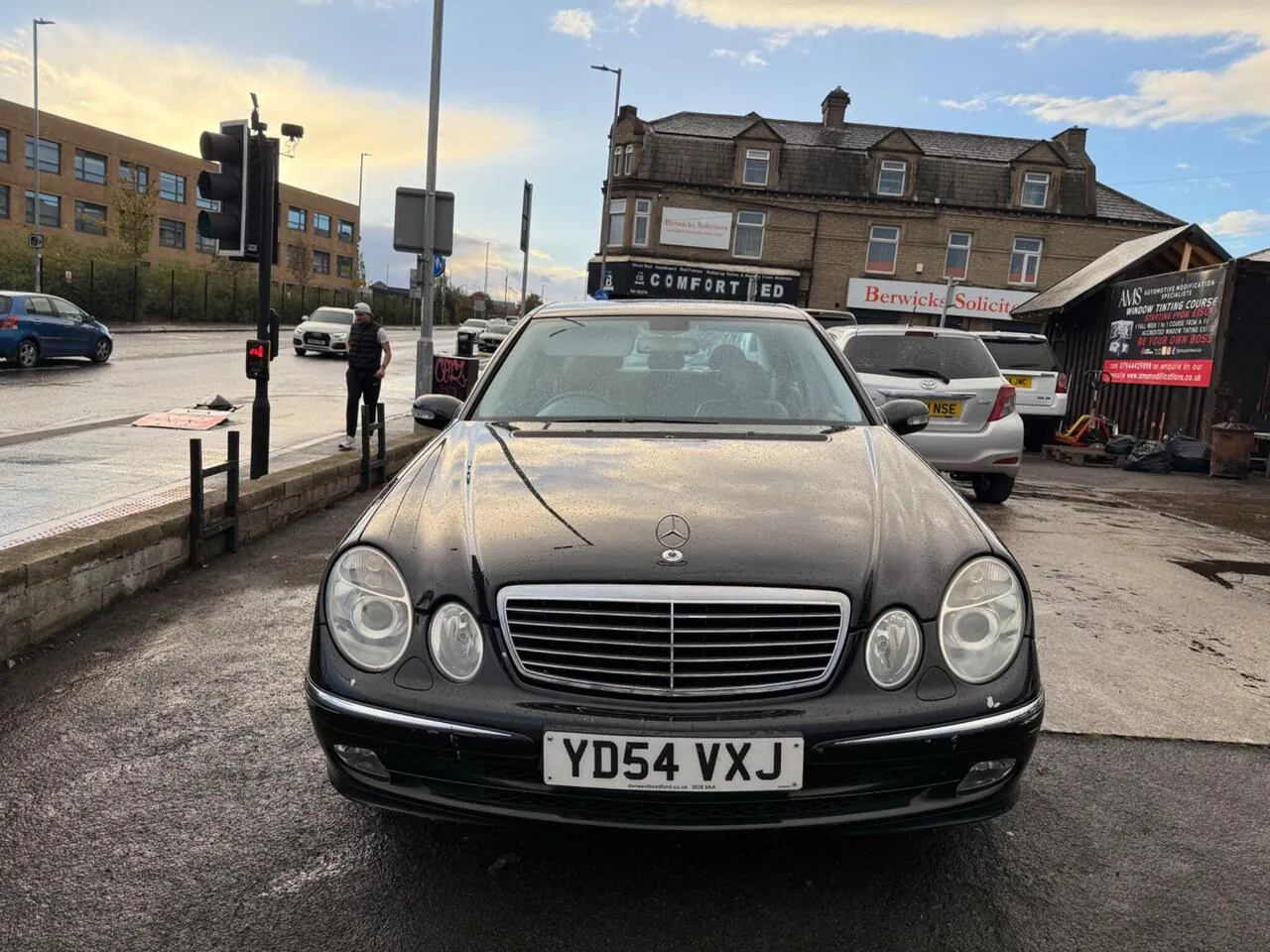 Mercedes-Benz E-Class 2004 photo 2
