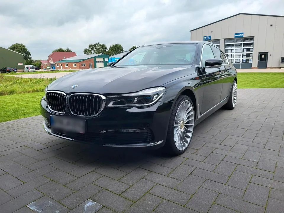 BMW 740I