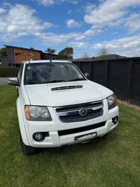 Holden Colorado 2010 photo 2