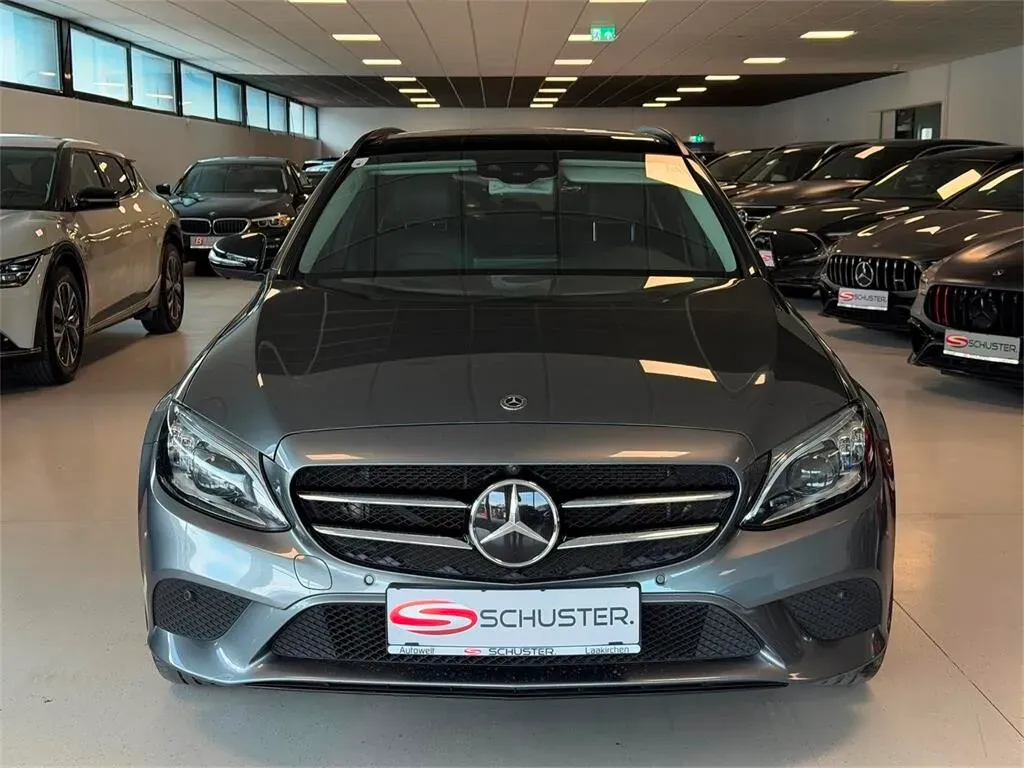 Mercedes-Benz C-Class 2019 photo 2