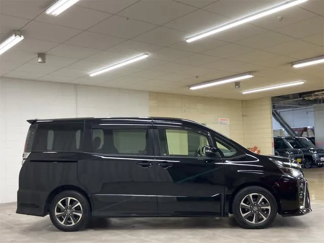 Toyota Corolla Cross 2017 photo 4