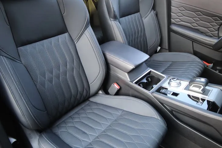 Mitsubishi Outlander 2025 photo 2