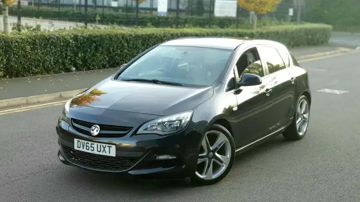 Vauxhall Astra 2015 photo 3
