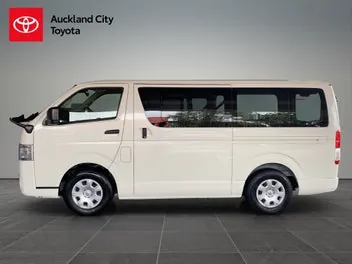 Toyota Hiace 2025 photo 5