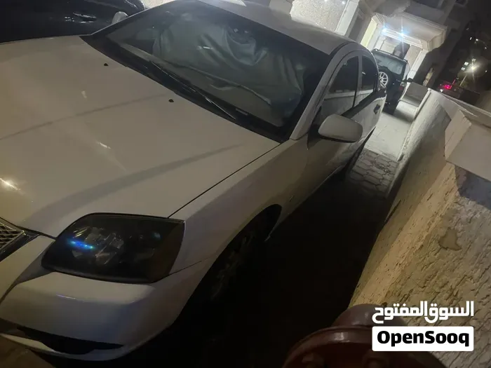 Mitsubishi Galant 2011 photo 2