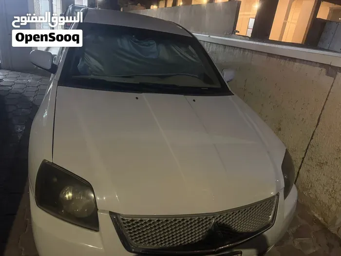 Mitsubishi Galant