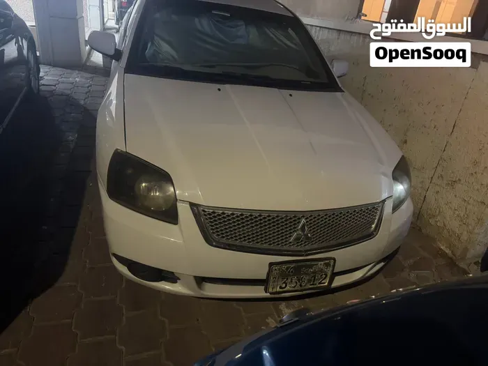 Mitsubishi Galant 2011 photo 3