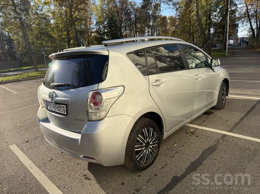 Toyota Verso 2010 photo 4
