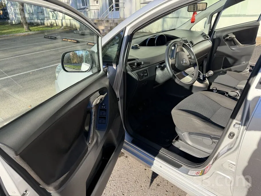 Toyota Verso 2010 photo 5