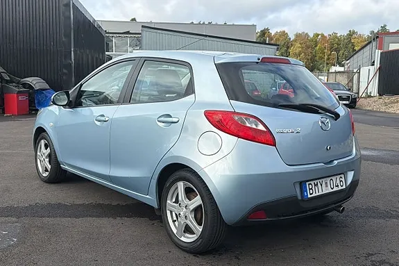 Mazda 2 2008 photo 3