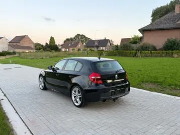 BMW 118I 2011 photo 3