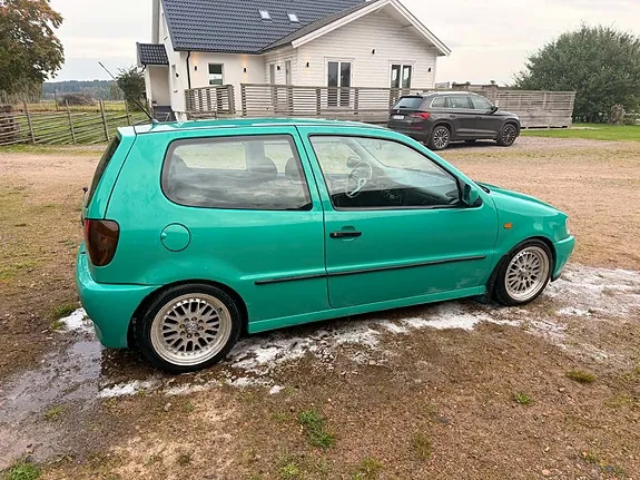 Volkswagen Polo 1995 photo 3