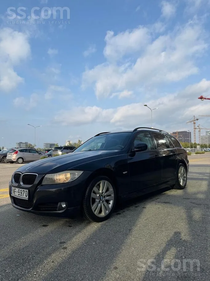 BMW 318 2008 photo 2