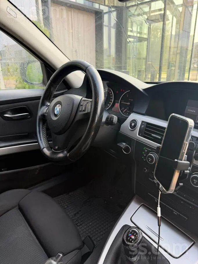 BMW 318 2008 photo 5