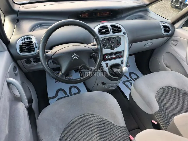 Citroen Xsara Picasso 2010 photo 3
