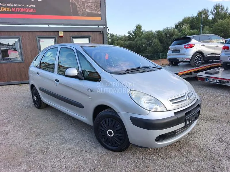Citroen Xsara Picasso 2010 photo 4