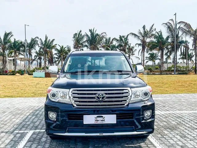 Toyota Land Cruiser Sahara 2015 photo 2