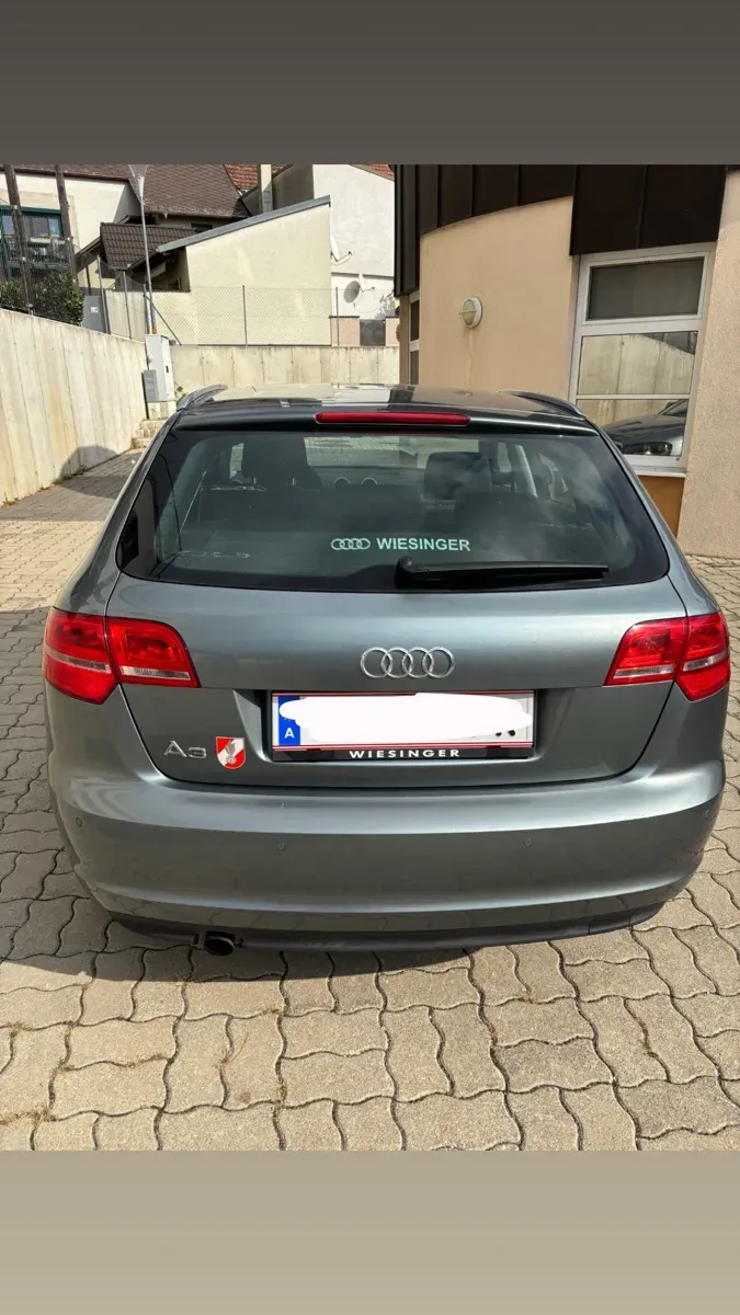 Audi A3 2010 photo 2