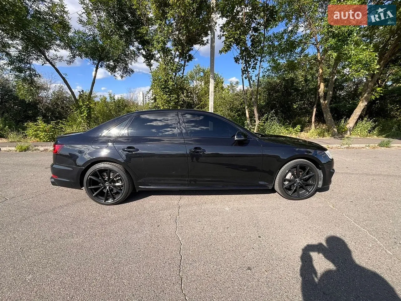 Audi A4 2018 photo 2