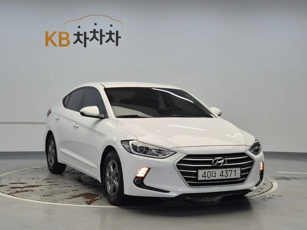 Hyundai Avante 2017 photo 4