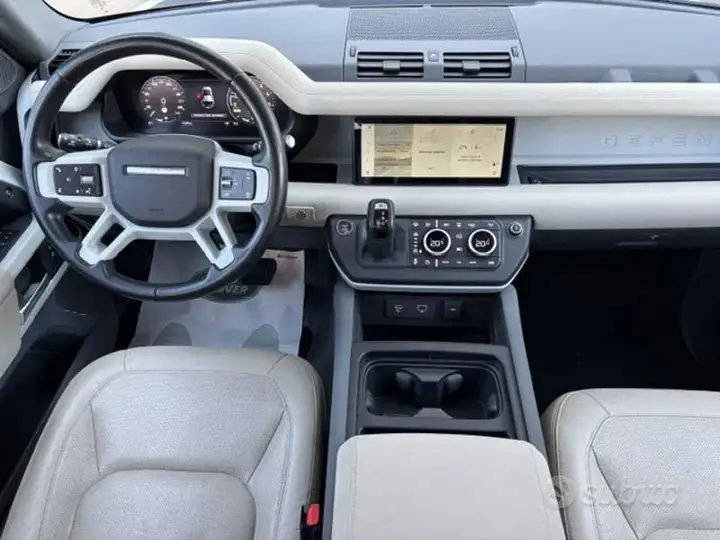 Land Rover Defender 2023 photo 4
