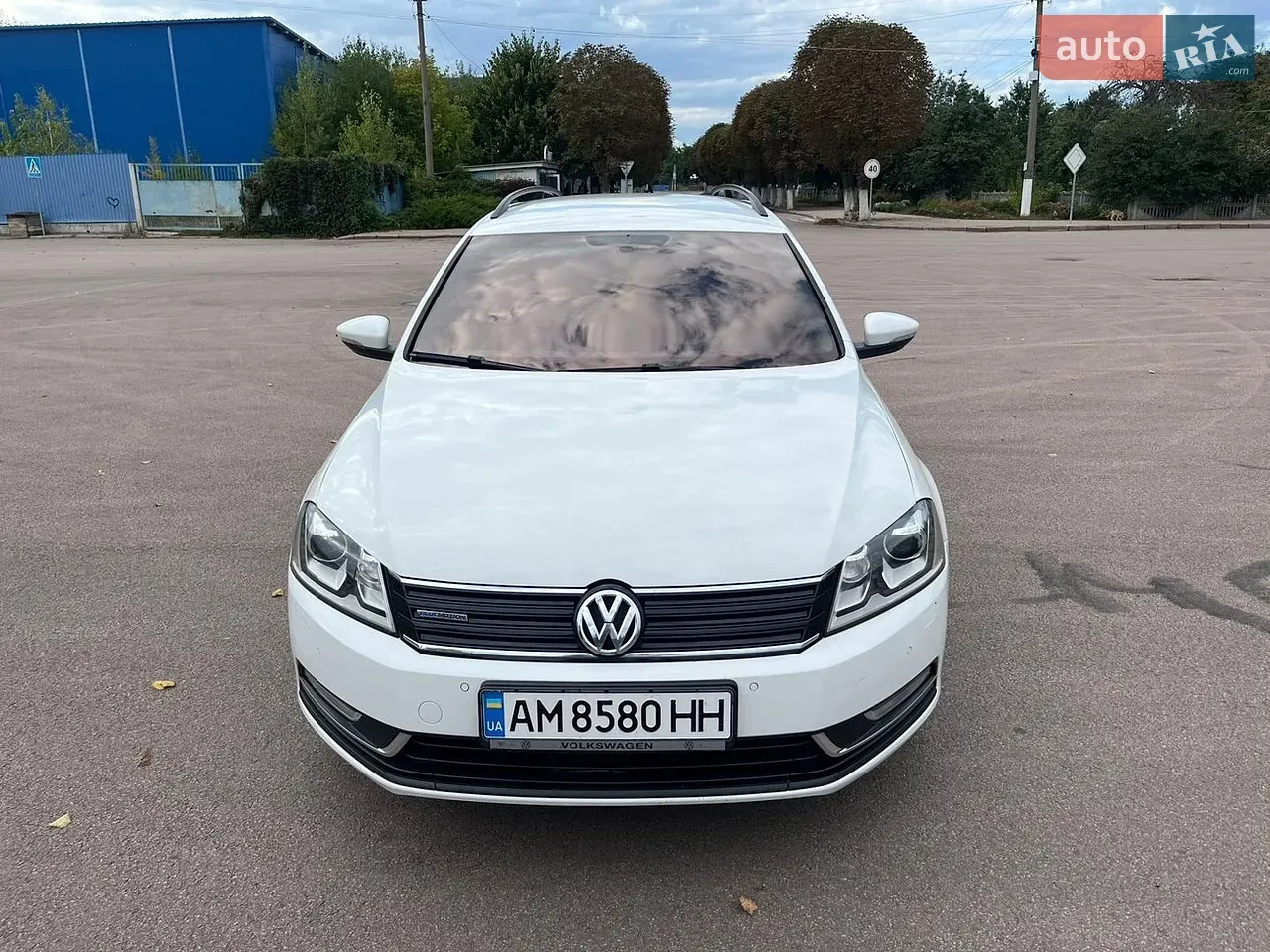 Volkswagen Passat 2012 photo 2