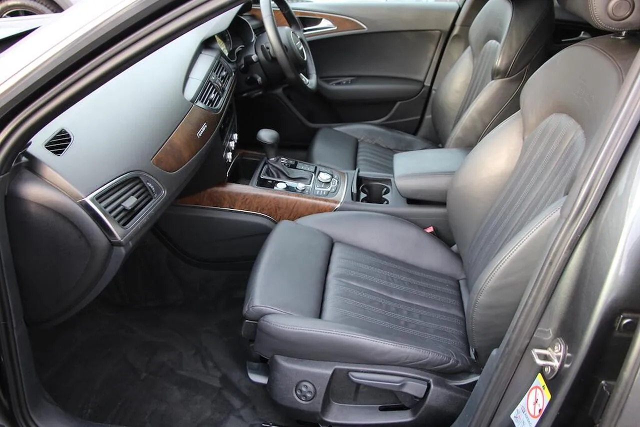 Audi A6 Avant 2011 photo 2
