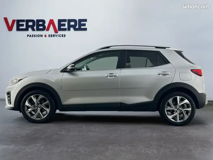 Kia Stonic 2024 photo 2